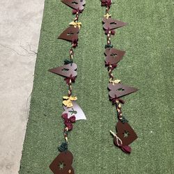 METAL CHRISTMAS GARLAND and METAL STAR HOOKS  $10 