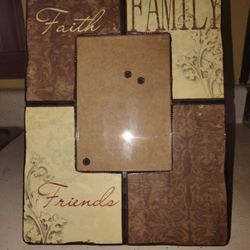 Faith, Family, Friends (insert photo)
Wall/Desk Decor 
(13" x 9.5")