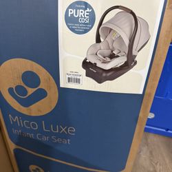 Maxi Cosi Luxe Car Seat