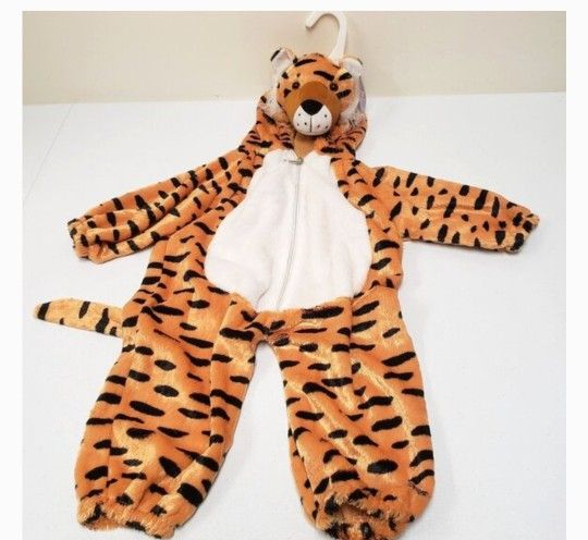 Last Minute Costumes Clean & Ready  