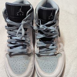 Size 8 - Nike Air Jordan 1 Mid SE White Ice Blue