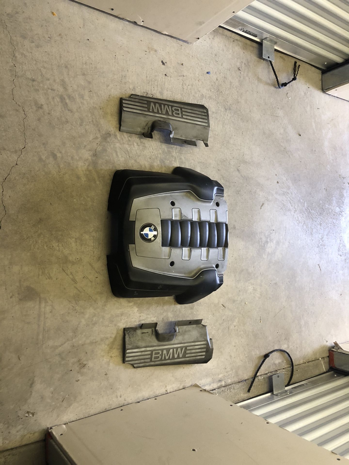 Bmw E60 engine cover