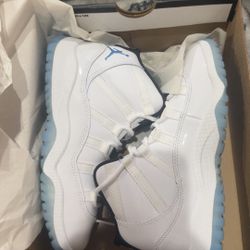 Blue Legend Jordan 11 Size 2.5Y