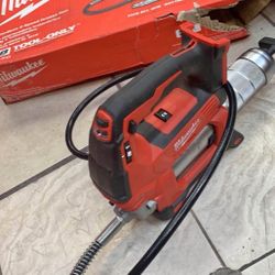 Milwaukee M18 Cordless Grease Gun Tool Only 