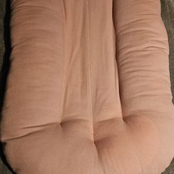 Snuggle Me Baby Lounger