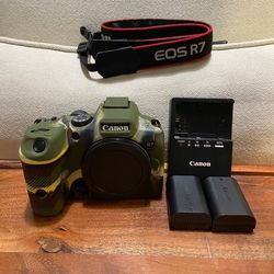 Like New Canon R7 Mirrorless