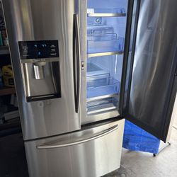 Fridges For Sale Are Plugged In Free Deliver OBO Razonble 