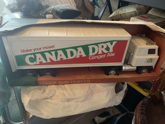 Ertl Canada Dry Vintage Steel Truck