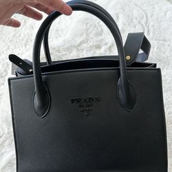 Preloved PRADA bag