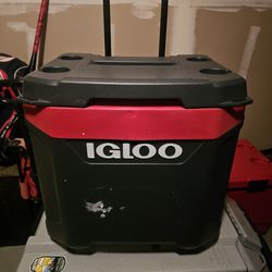 Igloo Rollling Ice Chest