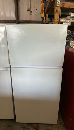 Hisense White Top Freezer Fridge Energy Efficient