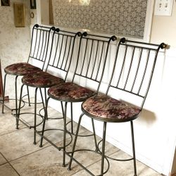 $1300+ Retail, Selling For $500 Full Set of 4 Charleston Forge Wrought Iron Swivel Barstools