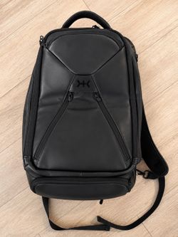 Knack Expandable Travel Laptop Backpack – Black – Excellent Condition