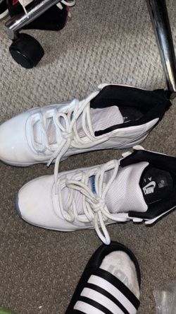 Jordan 11 legend blue newest release with box and receipt size 9.5