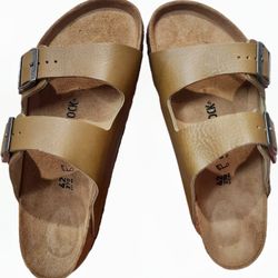 NEW Birkenstock Arizona Leather Sandals - Faded Khaki Size EU 42 | US M9 L11 w/o Tags and box