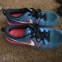 NIKE clear heel flyknit max