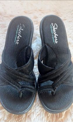 Skechers Womens Size 8 or 8.5 Black Memory Foam Criss Cross Wedge Slide Sandal Comfort