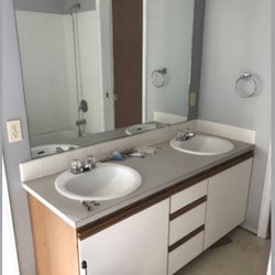 Kitchen / Bathroom Cabinets