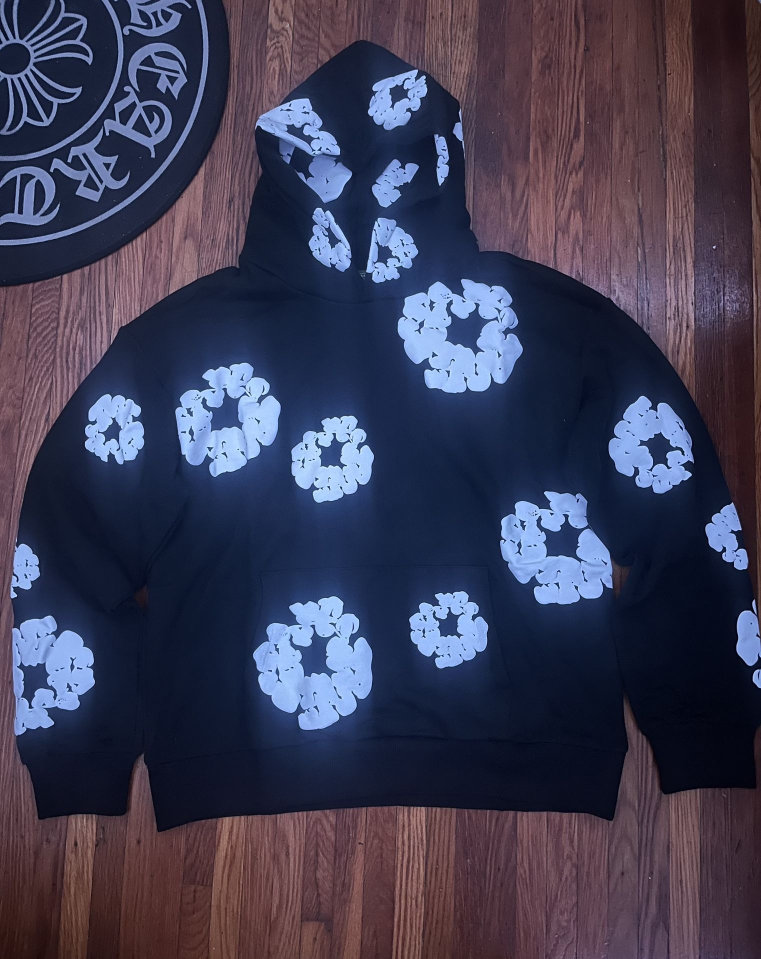 Denim Tears Cotton Wreath Sweatshirt – Black Medium Authentic