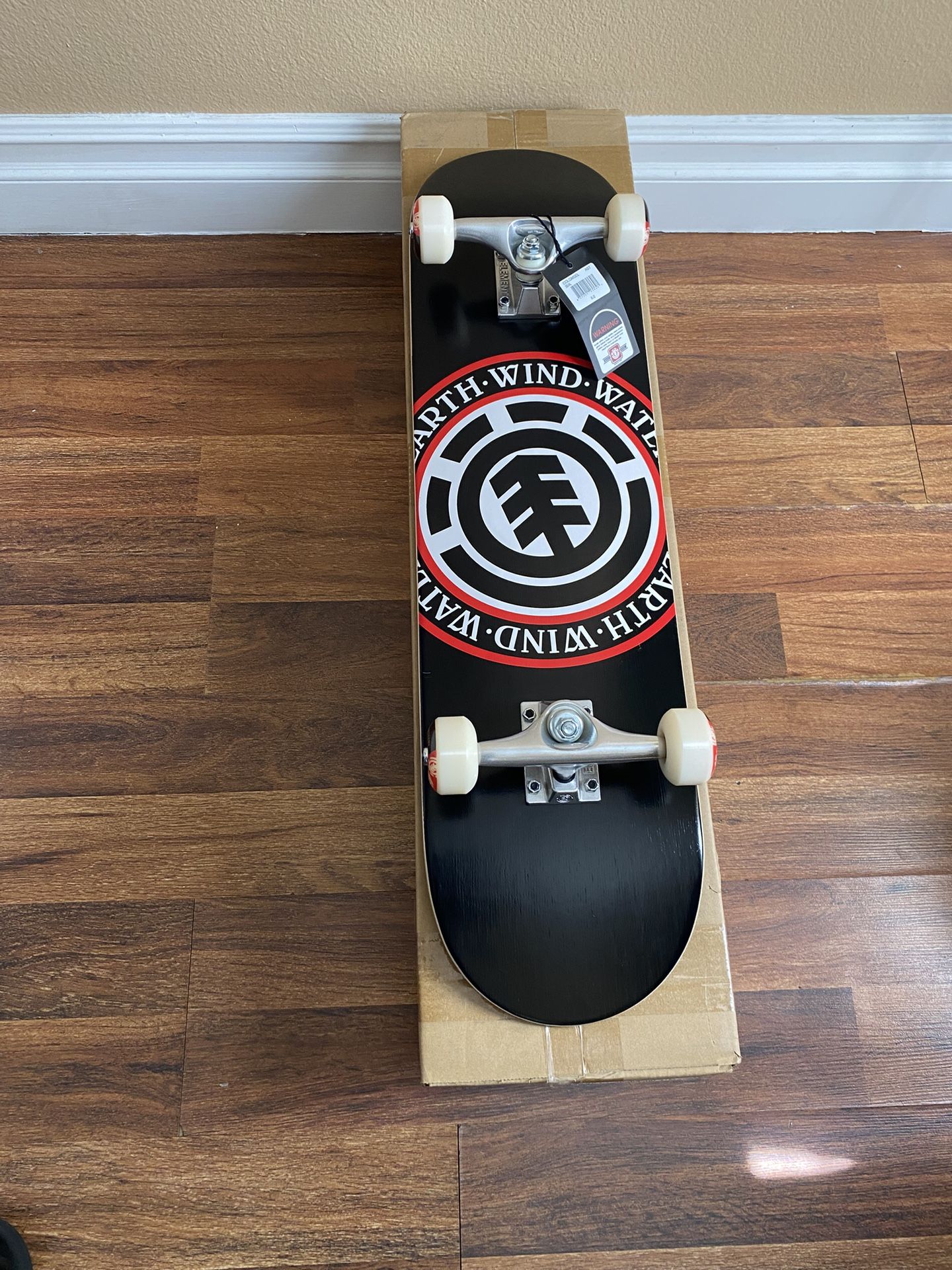 ELEMENT PROFESSIONAL SKATEBOARD BRAND NEW SIZE 8::🔥🔥