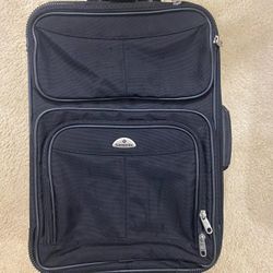 Black Samsonite Luggage (Carry On Size)