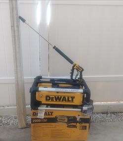 DeWalt 2600 PSI 1.1 GPM Cold Water Electric Pressure washer