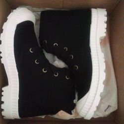 Women's boots And Shoes Liquidation Sale 