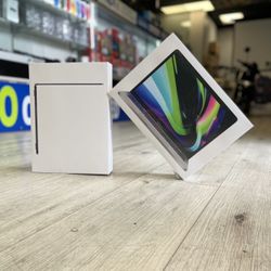 MacBook Pro 13 inch M2 Chip & MacBook Air M2 Available 