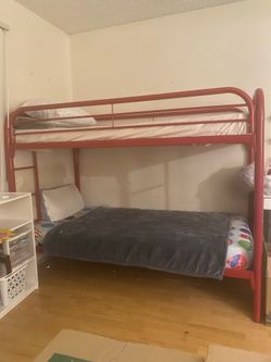 $20!  Metal Bunk Bed
