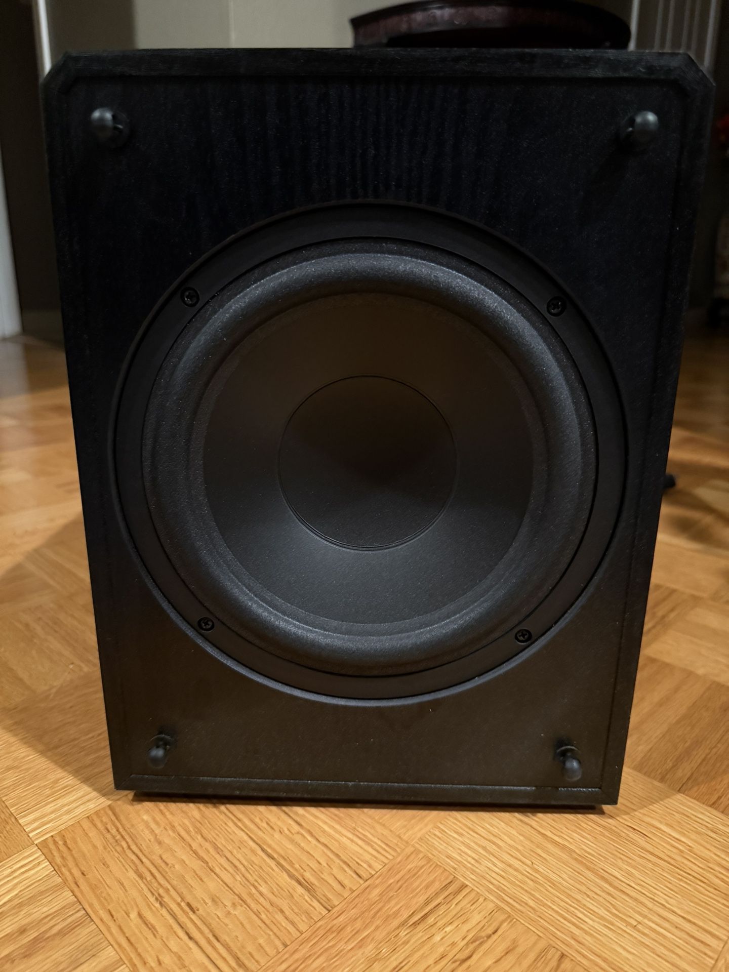 Definitive Technology DT0028 700-Watt Subwoofer (Like New)
