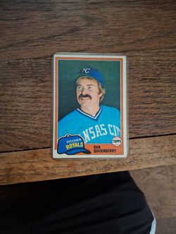 1981 Topps Chewing Gum Dan Quisenberry Pitcher Baseball Card