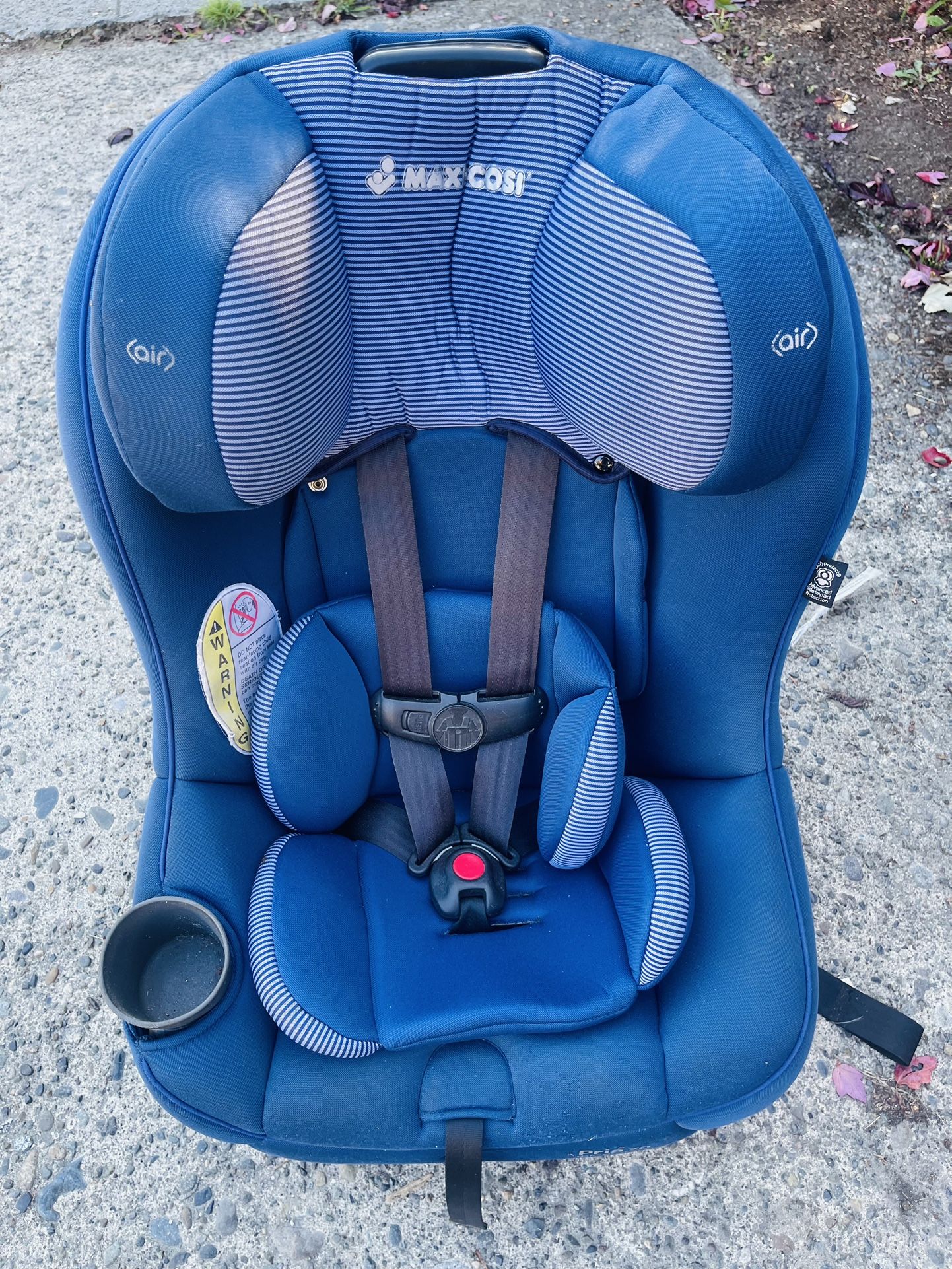 Maxi-Cosi Pria All-in-One Convertible Car Seat.