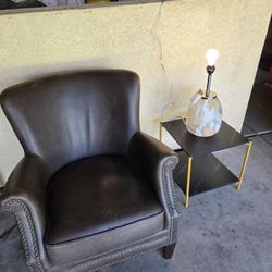 Accent Leather Chair  With Table Lamp 