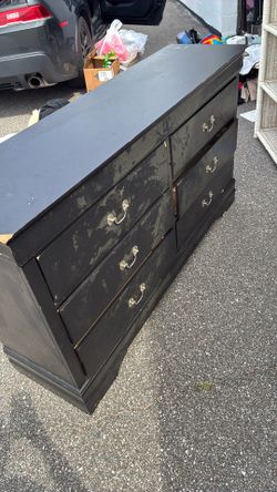Dresser