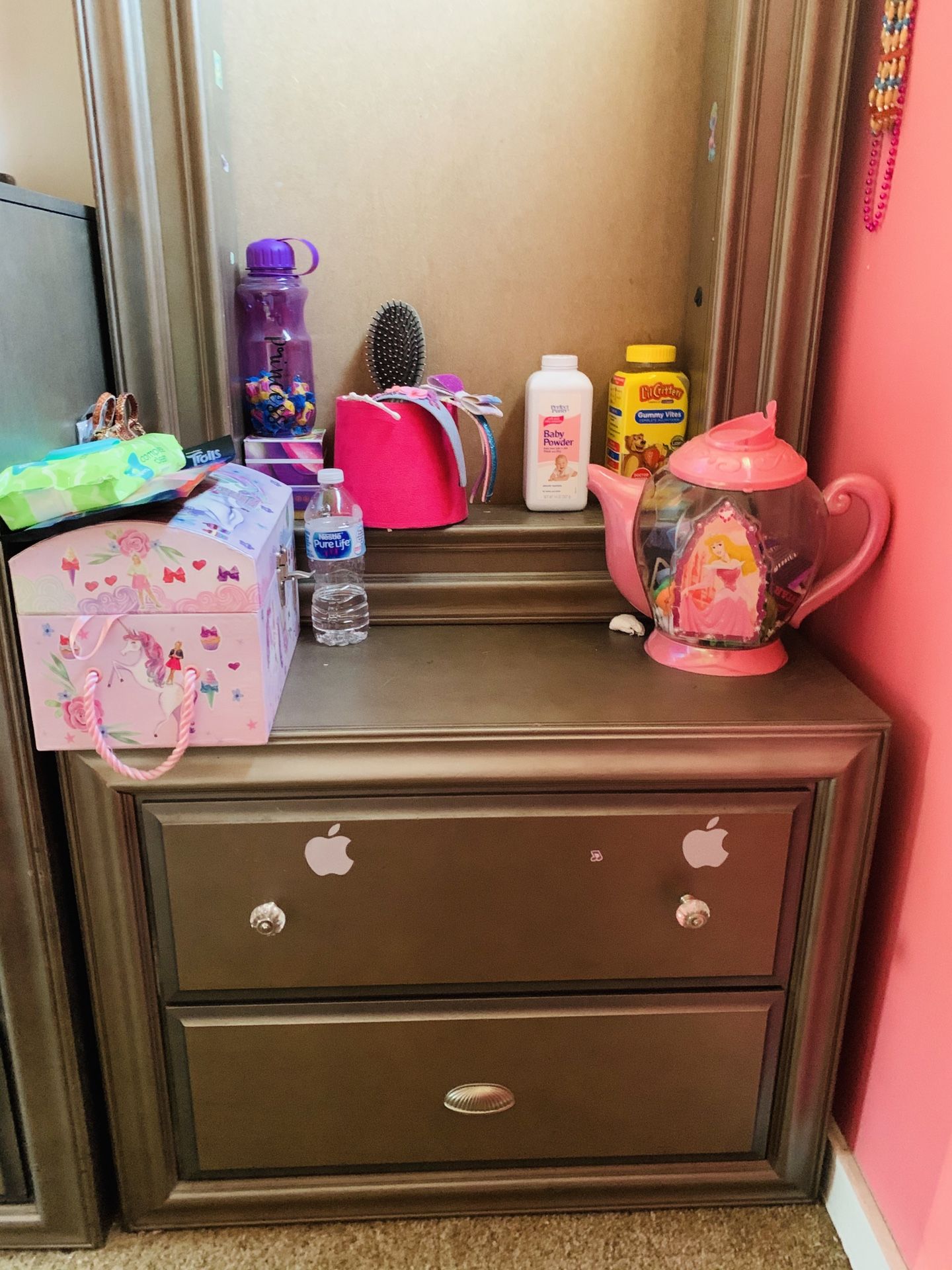 bedroom set