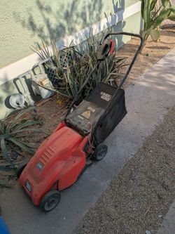 Lawn mower corded electric Black and Decker