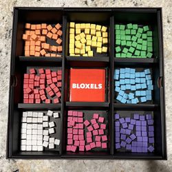 Bloxels video game creator kit – never used! Super fun STEM toy where kids (or adults) can design their own video games. Comes with the full board, al
