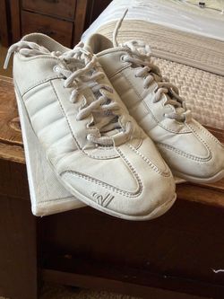 Varsity cheer shoes