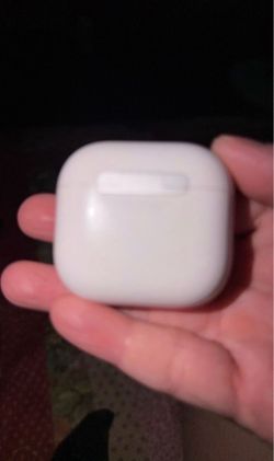 Apple AirPods 4 w/ ANC