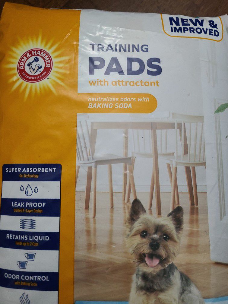 ARM&HAMMER training pads for puppies