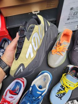 Yeezy 700