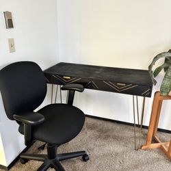 Modern Office Desk & Rolling Chair