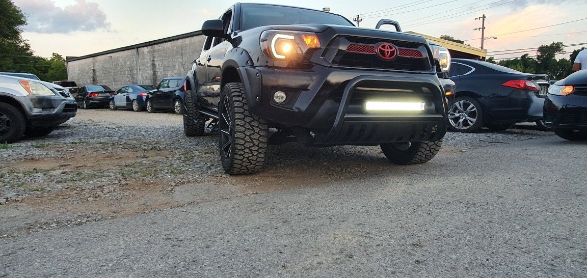 2014 toyota tacoma doble cab