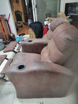 Soft recliner chairs