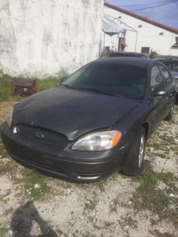 2005 Ford Taurus