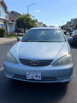 Vendo toyota camry 2005