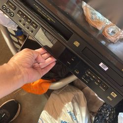  VCR Combo/CD