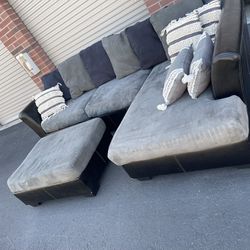 Gray Sectional Couch W Otttoman 