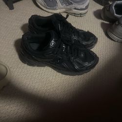 Black new balances