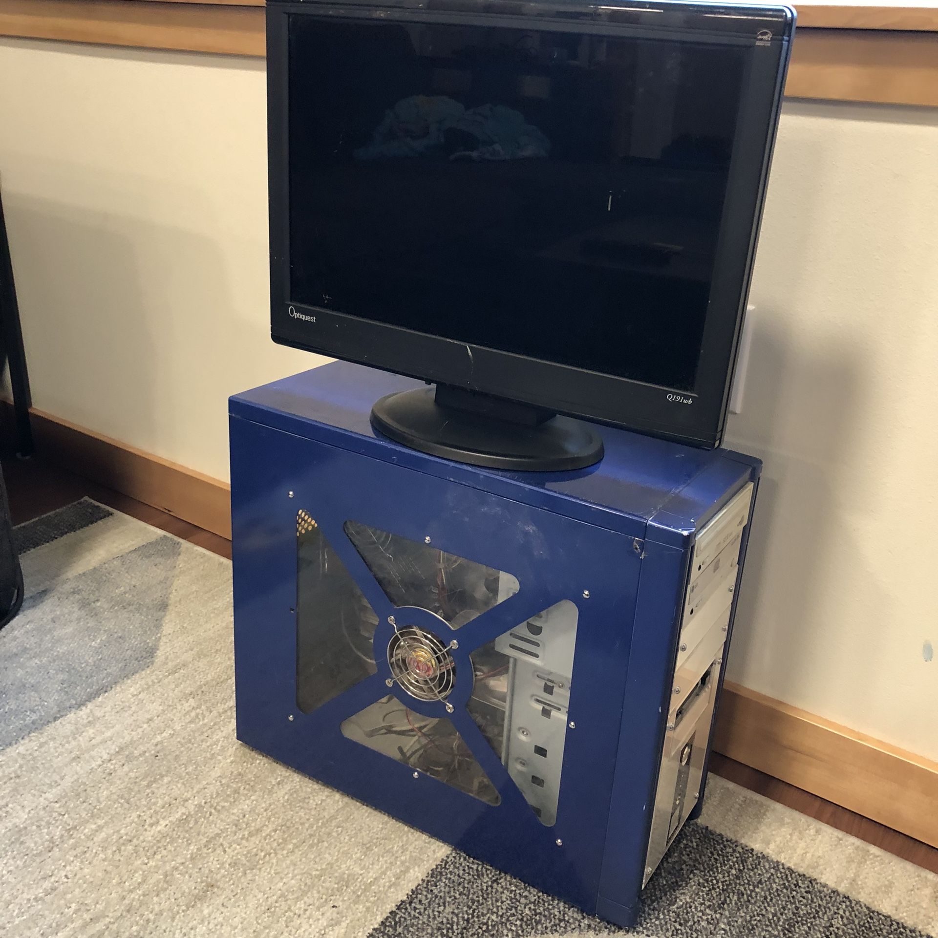 Old PC + Monitor Boots Up Windows XP